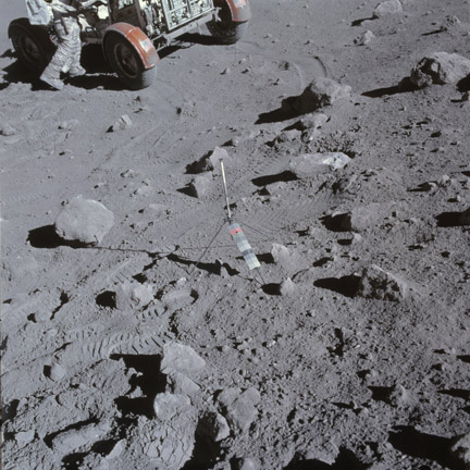 Apollo Photo AS16-107-17445